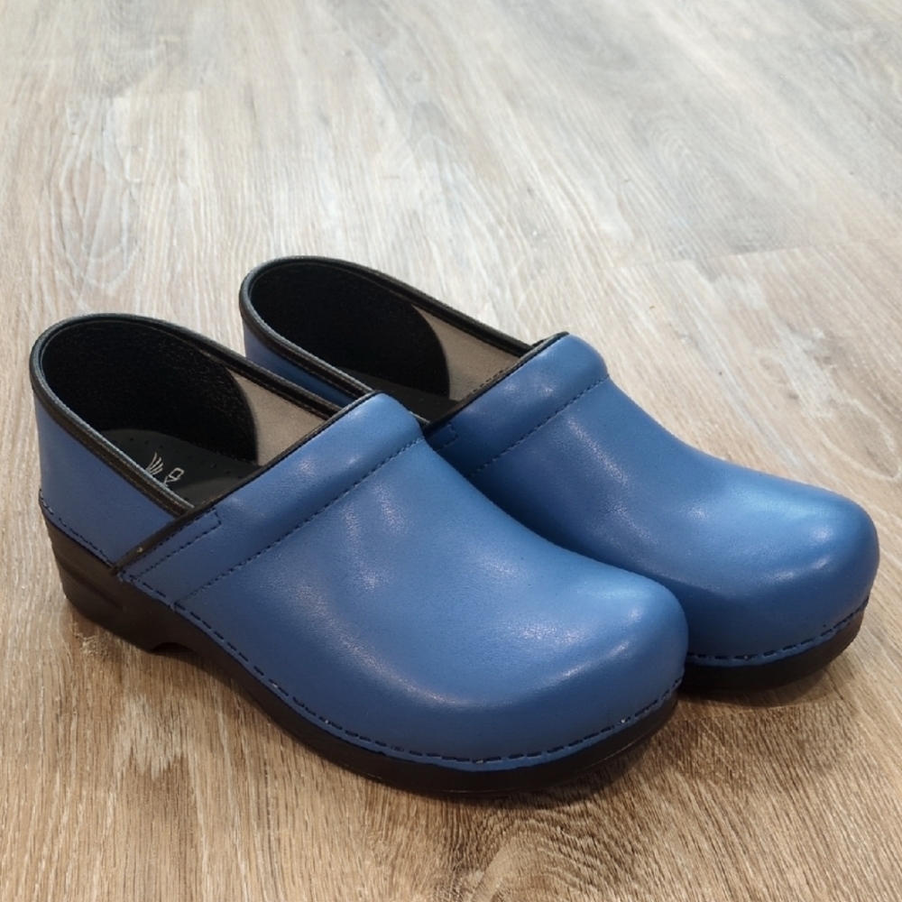 💙⚡️ Dansko Blue Women's Clogs size 42 Euro (12 US) ⚡️💙